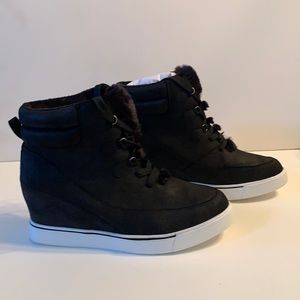 Sugar 10  Black Suede wedges booties sneakers NWOT